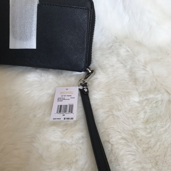 Michael Kors Jet set Travel MD ZA phone holder - Picture 7 of 7